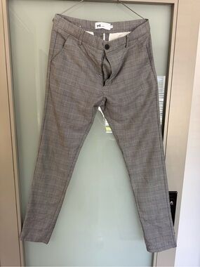 Men’s yd. Grey Plaid Dress Pants